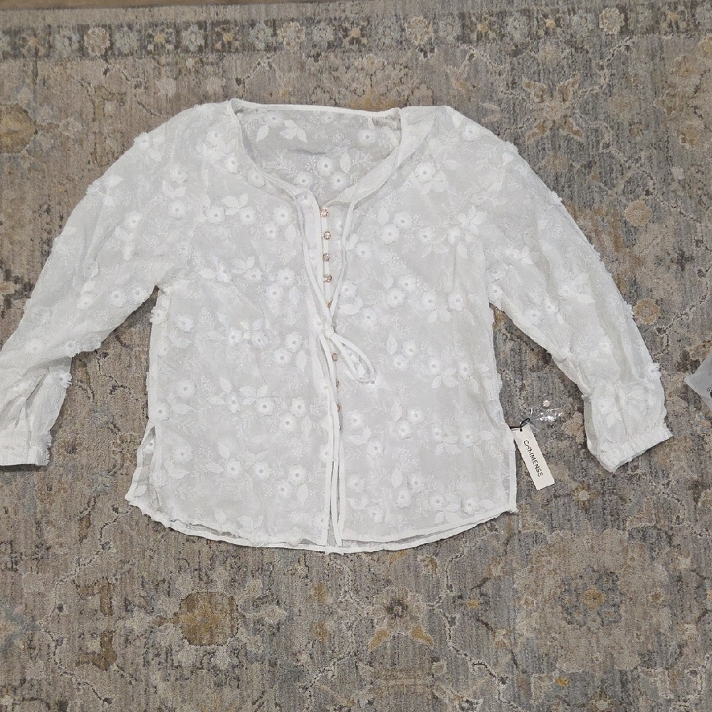Commense White Floral Blouse with Button Accents